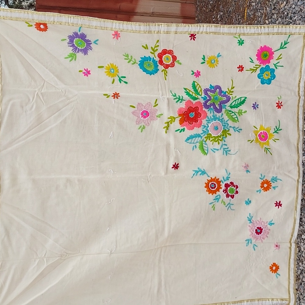 Handmade Vintage Embroidered Floral Small Blanket Quilt